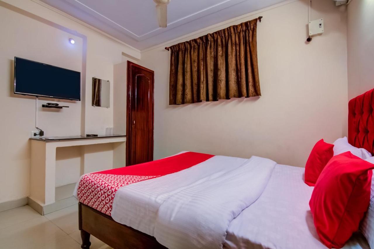 Oyo Hotel Lakshmi Paradise Вишакхапатнам Экстерьер фото