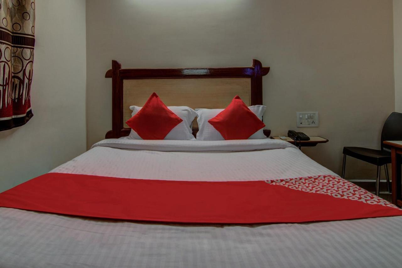 Oyo Hotel Lakshmi Paradise Вишакхапатнам Экстерьер фото
